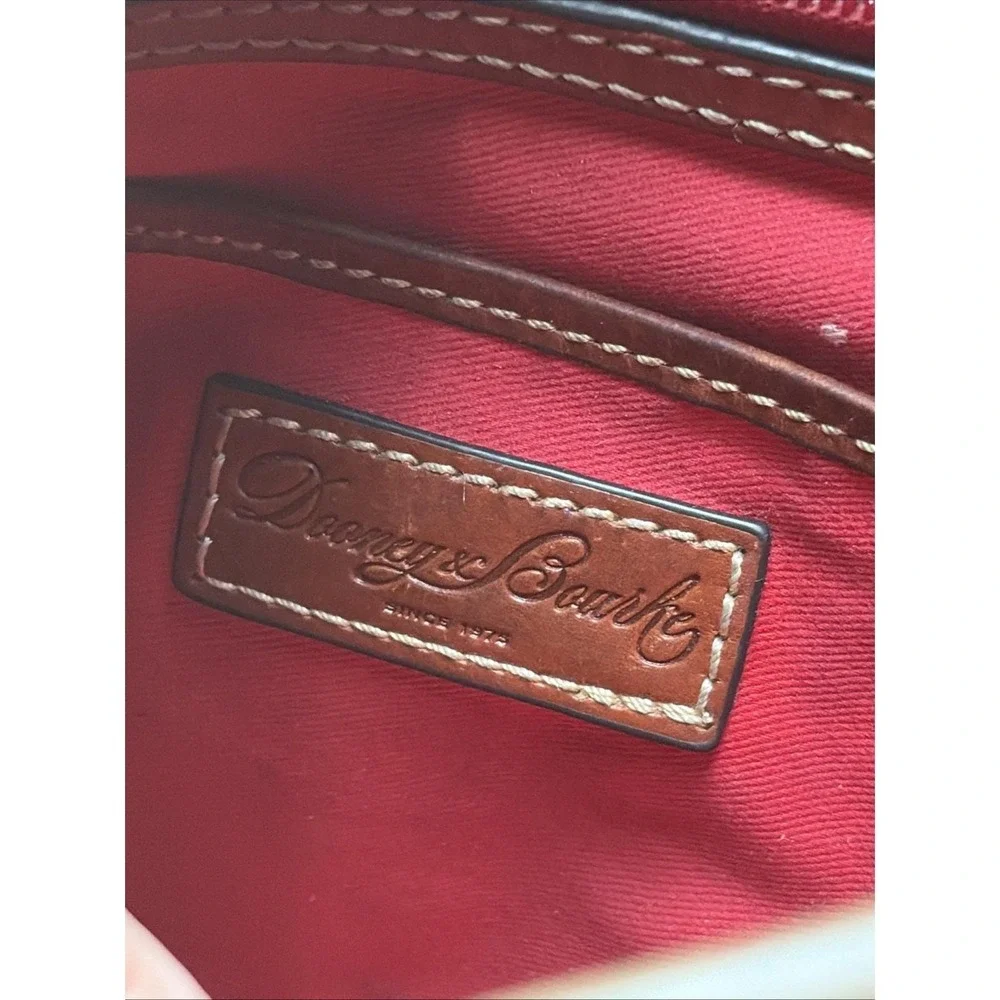 Dooney & Bourke 👜 dooney